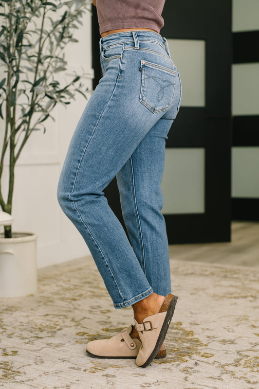 Amelia High Waist Ankle Straight