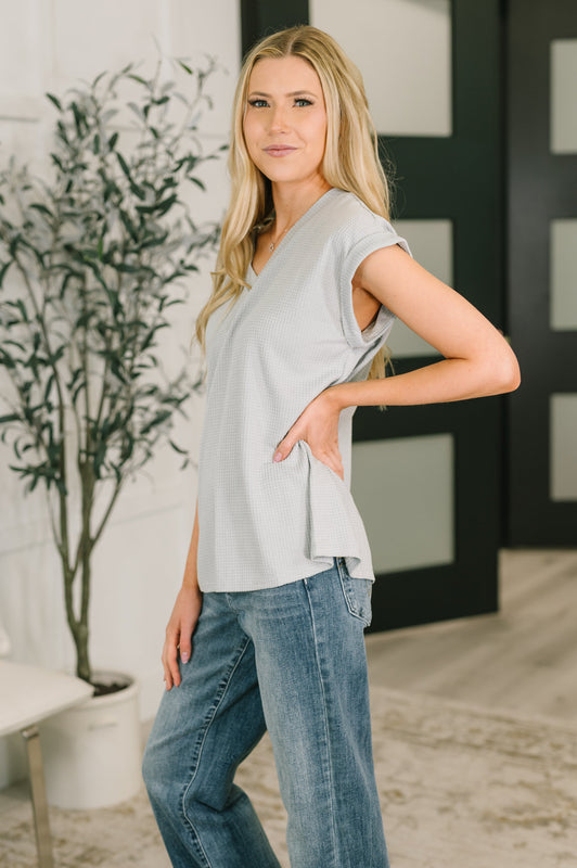 Classic Timeless V-Neck Tee in Pearl Grey