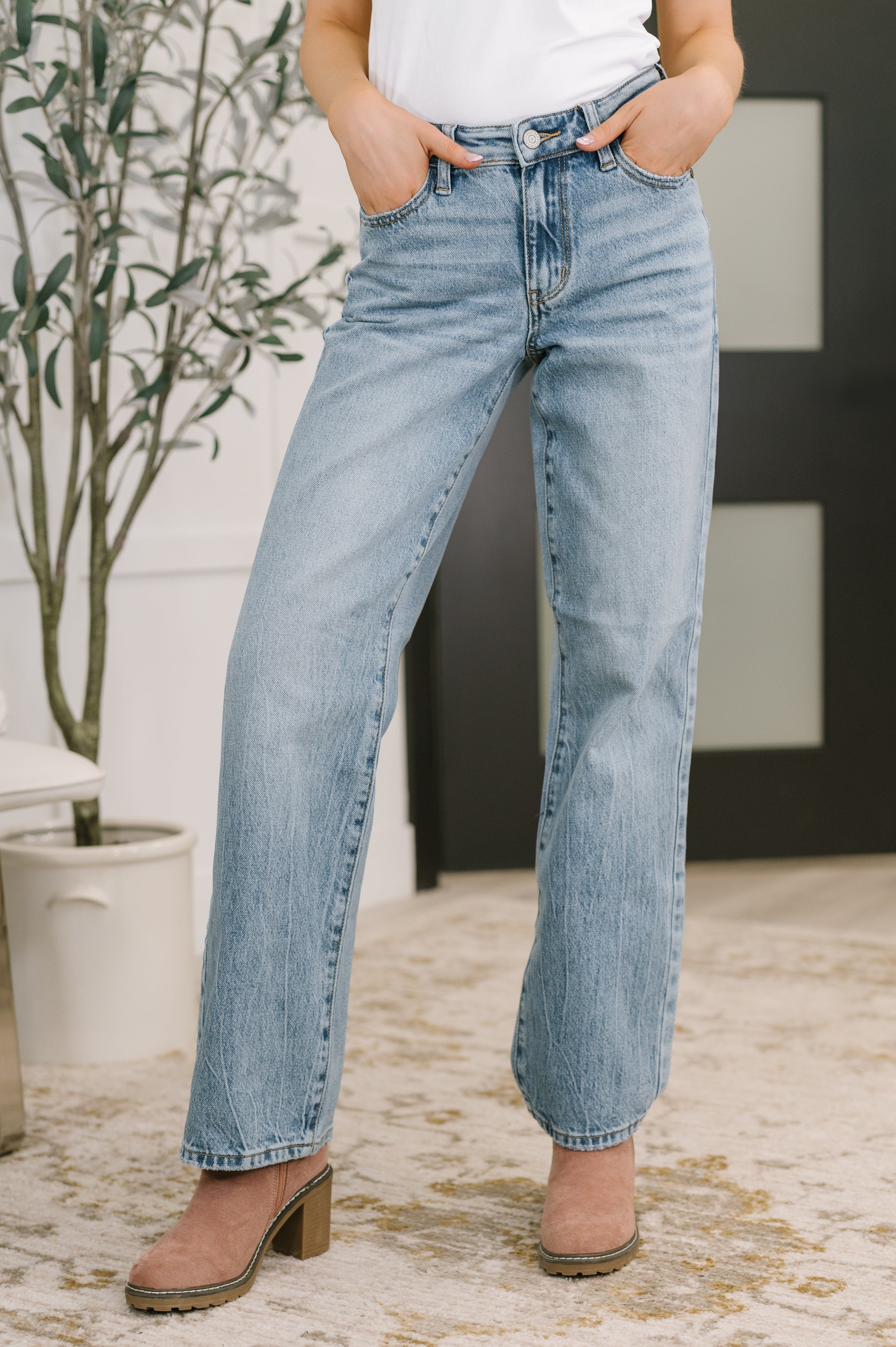 Heather Mid Rise Rigid Magic Straight