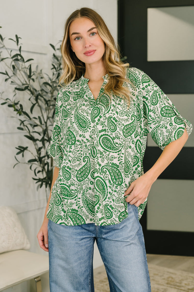 Lizzy Breeze Top in Green Paisley