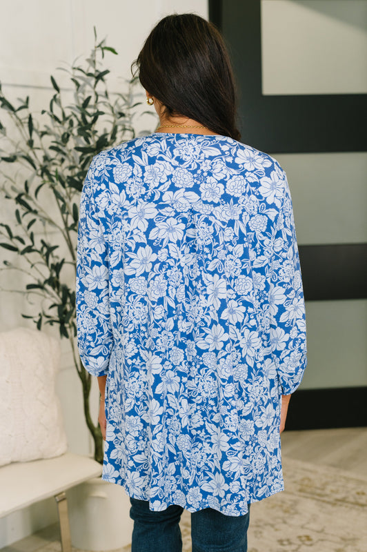 Lizzy Cardigan in Blue and White Floral