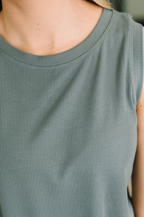 Making Moves Relaxed Tank
