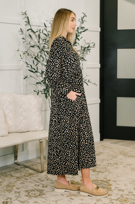 Promotional Proposal Collared Dress in Black and Khaki