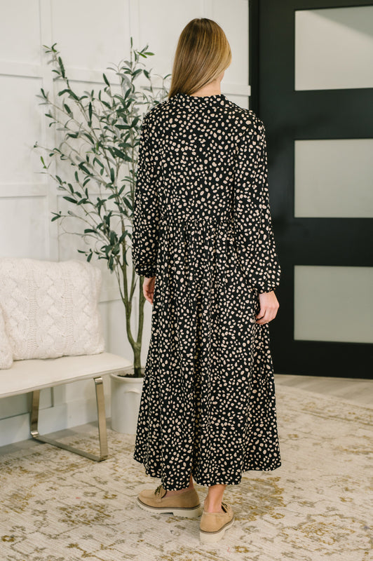 Promotional Proposal Collared Dress in Black and Khaki