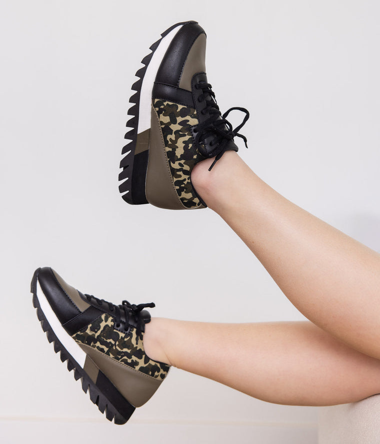Geri Sneaker in Camo