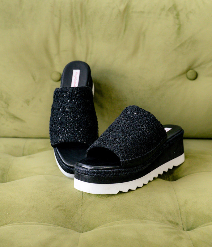 Ophelia Wedges in Black